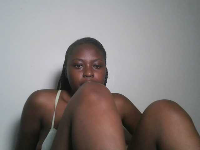 DiasyafterDark live cam on BongaCams
