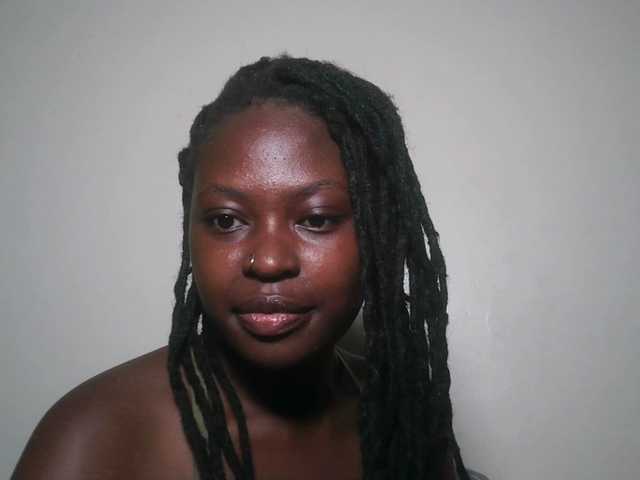 DiasyafterDark live cam on BongaCams