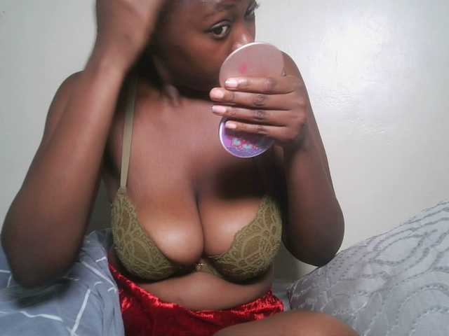 DiasyafterDark live webcam show