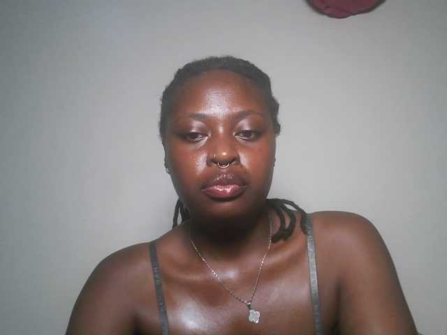 DiasyafterDark live cam
