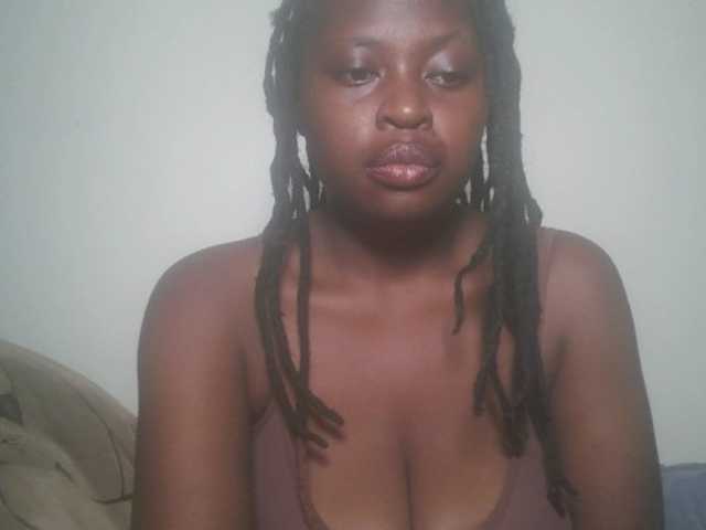 DiasyafterDark live cam on BongaCams