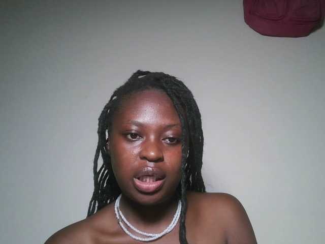 DiasyafterDark live cam on BongaCams