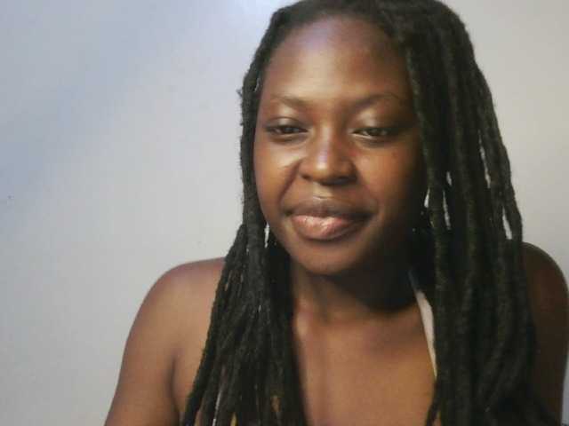 DiasyafterDark live cam on BongaCams