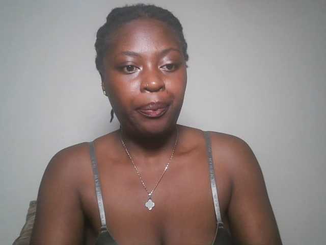 DiasyafterDark live cam