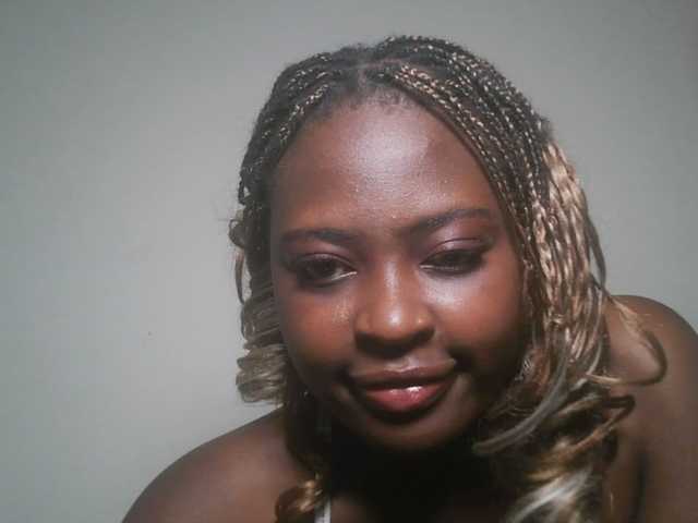 DiasyafterDark live cam on BongaCams