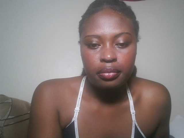 DiasyafterDark live cam on BongaCams