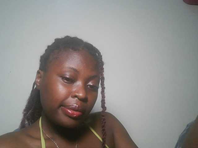 DiasyafterDark live cam on BongaCams