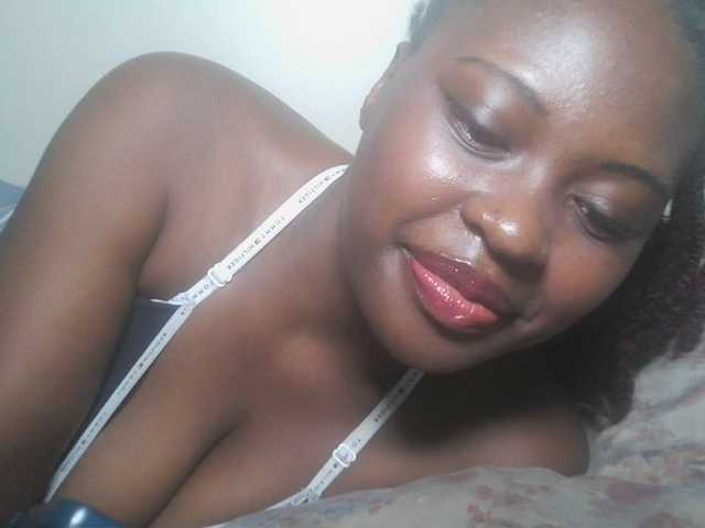 DiasyafterDark live cam on BongaCams