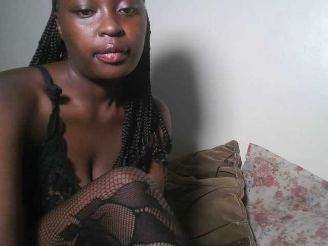 DiasyafterDark live cam on BongaCams