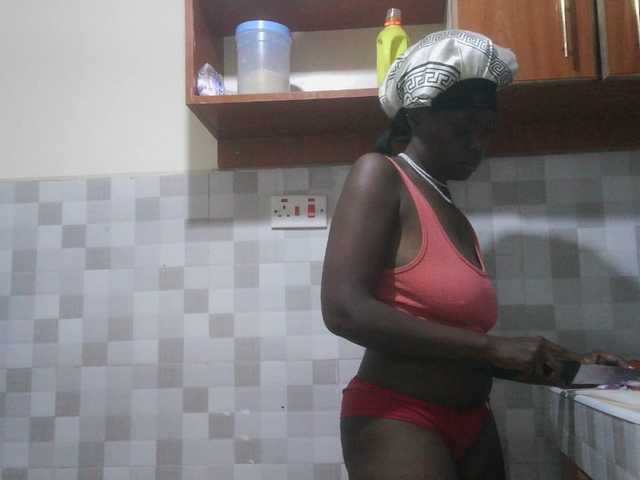 DiasyafterDark live cam on BongaCams