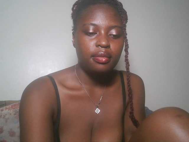 DiasyafterDark live cam on BongaCams