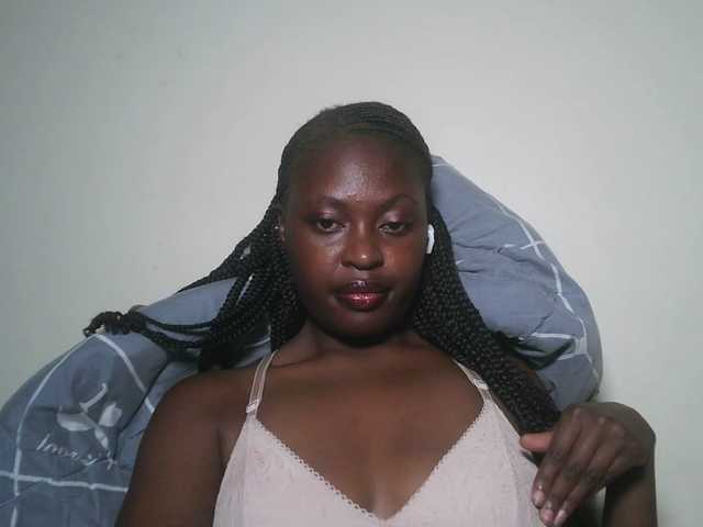 DiasyafterDark live cam on BongaCams