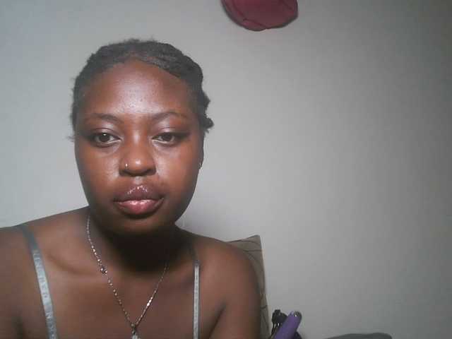 DiasyafterDark live cam