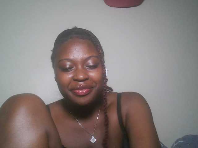 DiasyafterDark live cam on BongaCams