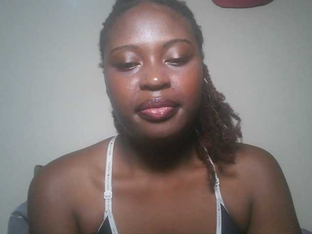 DiasyafterDark live cam on BongaCams