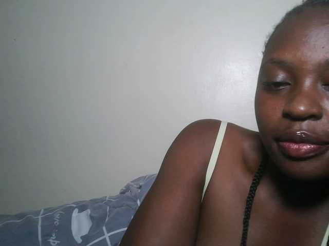 DiasyafterDark live cam on BongaCams