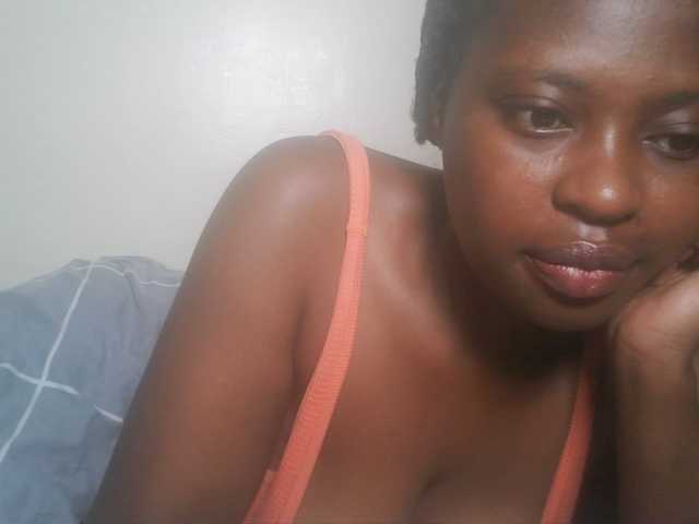 DiasyafterDark live cam on BongaCams