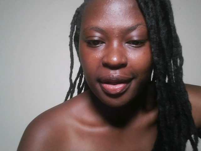 DiasyafterDark Live Cam on BongaCams
