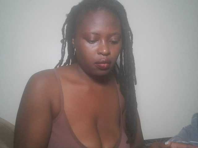 DiasyafterDark live cam on BongaCams