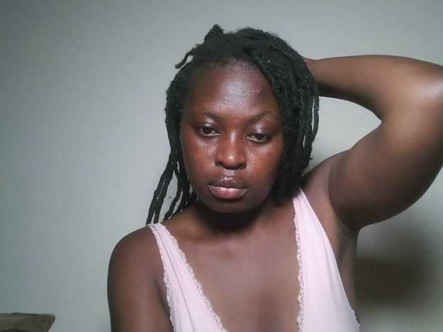 DiasyafterDark live cam on BongaCams