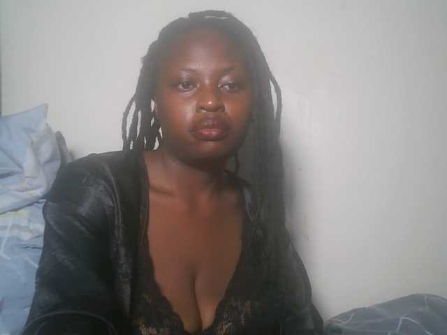 DiasyafterDark live cam on BongaCams