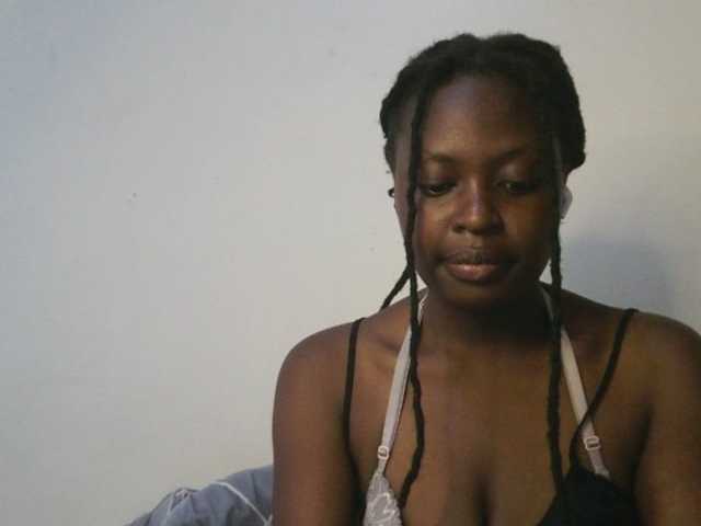 DiasyafterDark live cam on BongaCams
