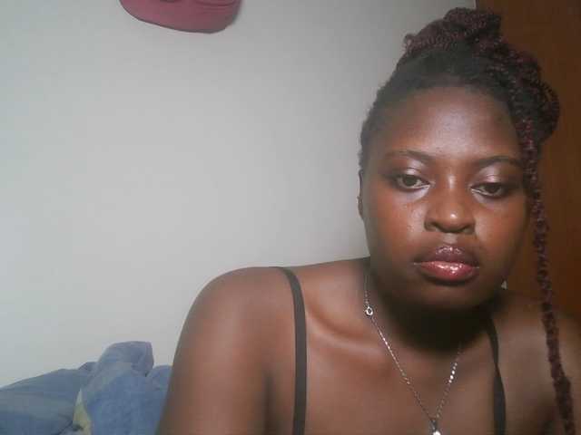 DiasyafterDark live cam on BongaCams