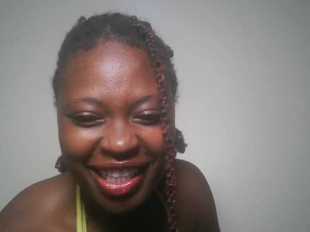DiasyafterDark live cam on BongaCams