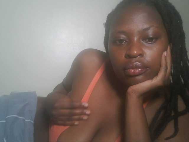DiasyafterDark live cam on BongaCams