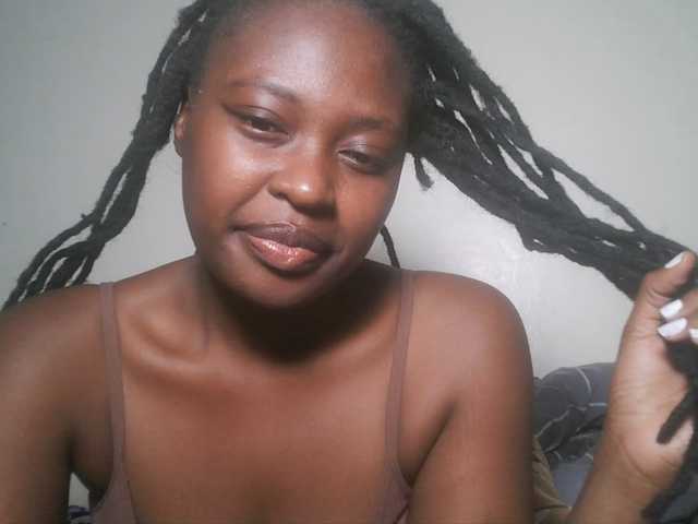 DiasyafterDark live cam on BongaCams