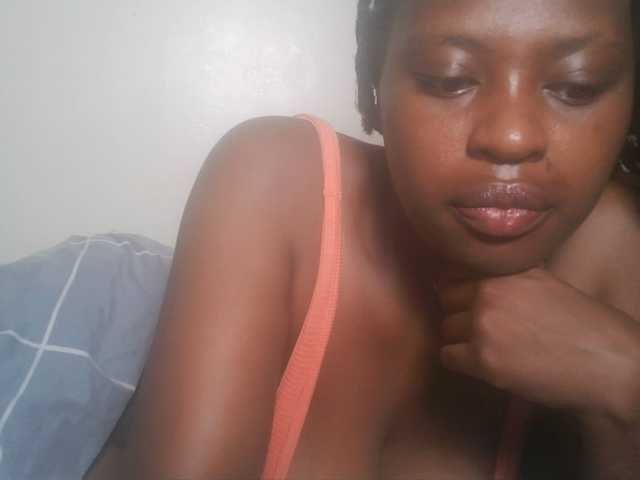 DiasyafterDark live cam on BongaCams