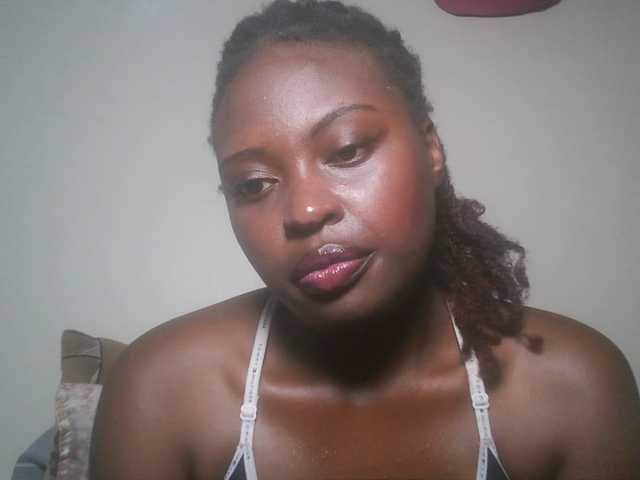 DiasyafterDark live cam on BongaCams