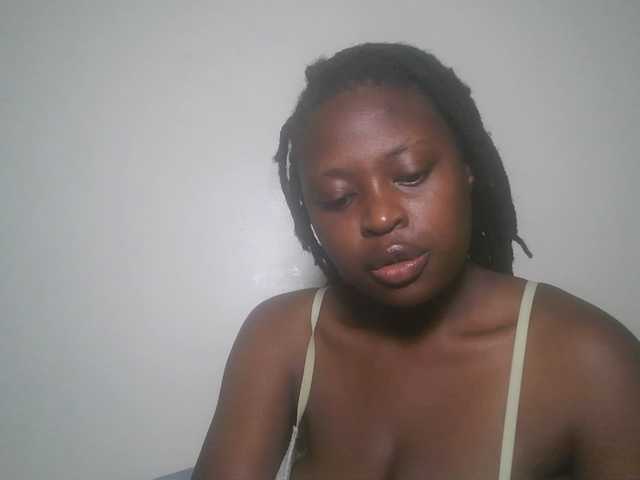 DiasyafterDark live cam on BongaCams