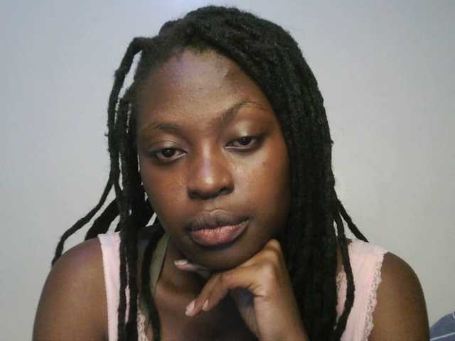 DiasyafterDark live cam on BongaCams