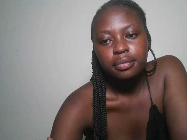 DiasyafterDark live cam on BongaCams