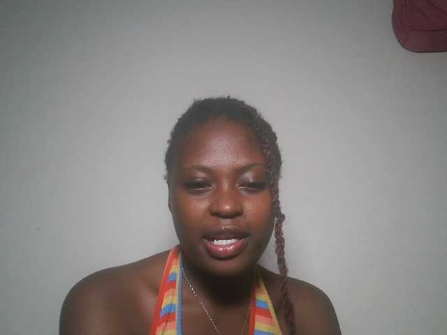 DiasyafterDark live cam on BongaCams