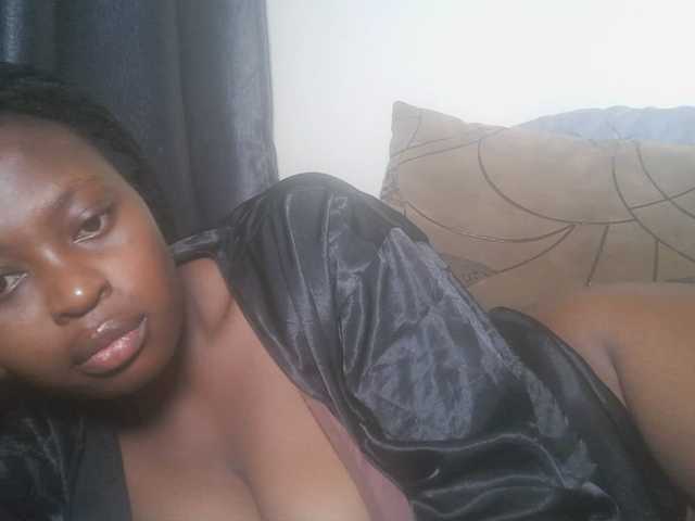 DiasyafterDark live cam on BongaCams