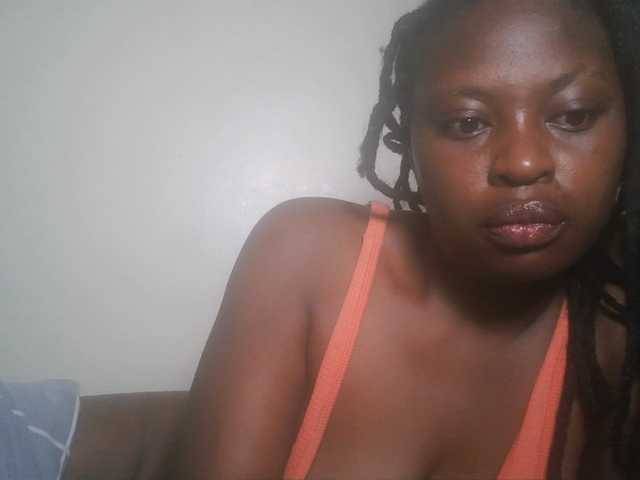 DiasyafterDark live cam on BongaCams