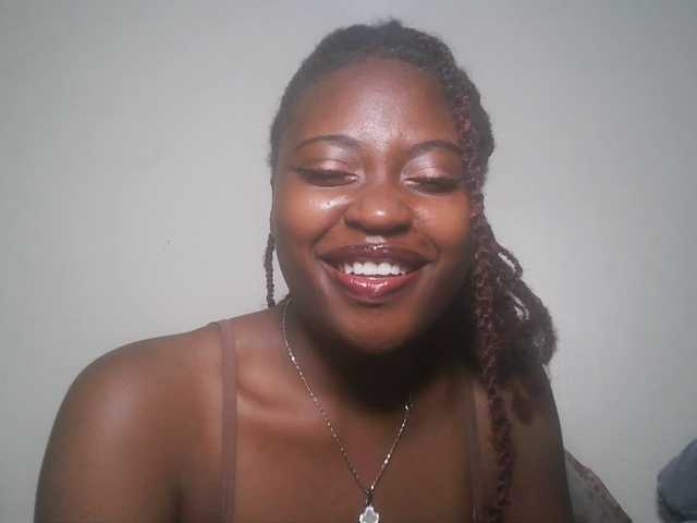 DiasyafterDark live cam on BongaCams