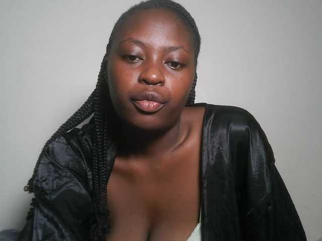 DiasyafterDark live cam on BongaCams