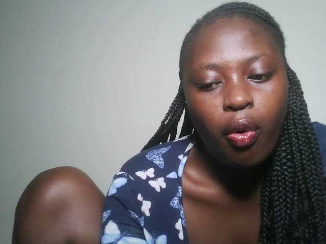 DiasyafterDark live cam on BongaCams