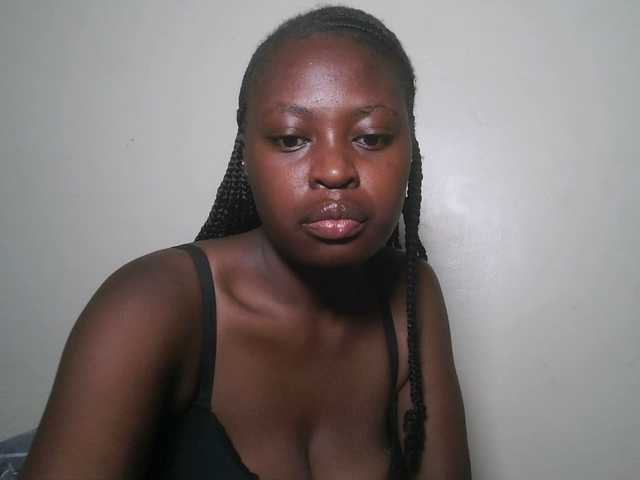 DiasyafterDark live cam on BongaCams