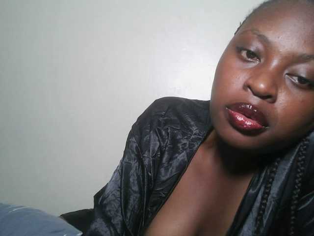 DiasyafterDark live cam on BongaCams