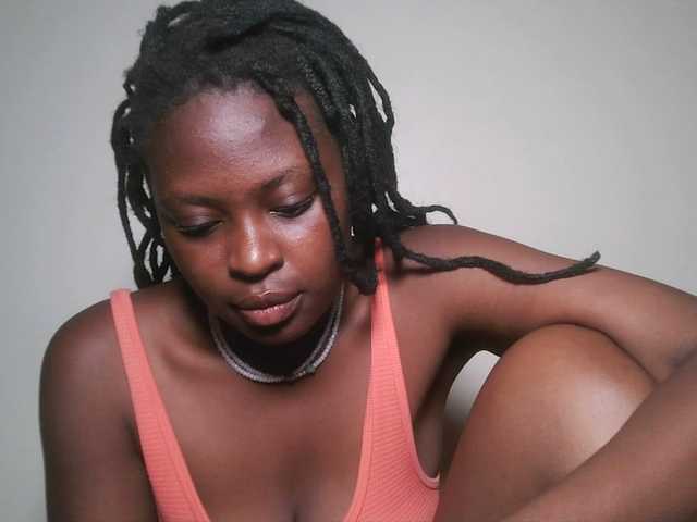 DiasyafterDark live cam on BongaCams