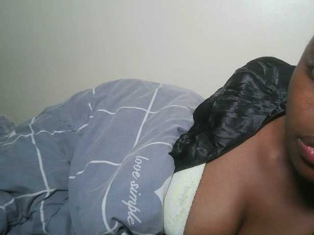 DiasyafterDark live cam on BongaCams