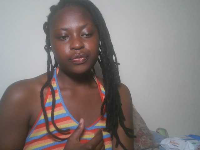 DiasyafterDark live cam on BongaCams