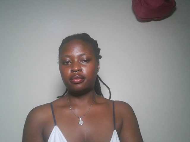 DiasyafterDark live cam on BongaCams