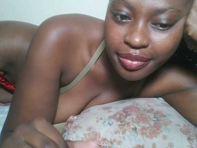 DiasyafterDark live cam on BongaCams