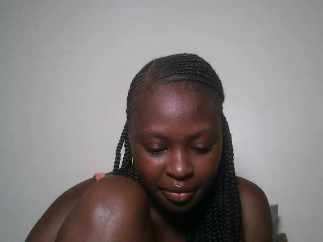 DiasyafterDark live cam on BongaCams