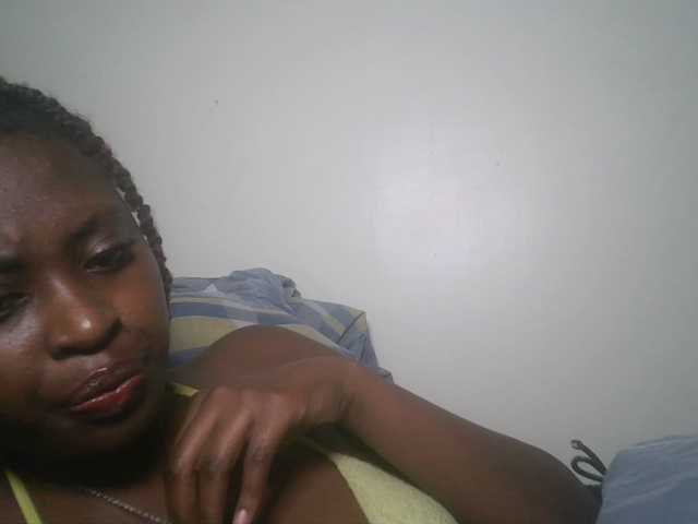 DiasyafterDark live cam on BongaCams